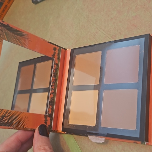 Makeup kit - Picture 3 of 9